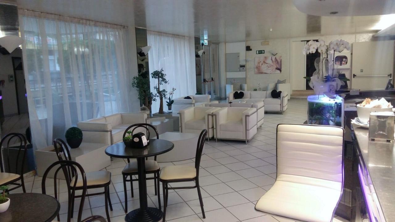 Hotel Magriv Rimini Exterior photo